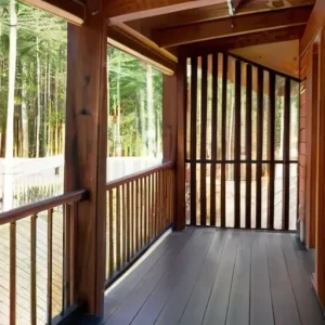 Проектирование балкона в деревянном доме: решение проблемы неравномерной усадки опорных столбов