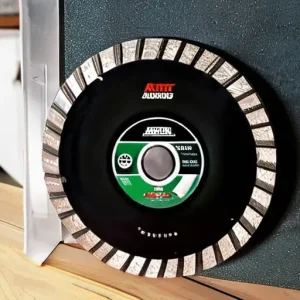 Алмазные диски для УШМ: сплошные, сегментные или турбо — чем резать керамогранит, а чем бетон