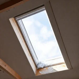 Фото по теме: Промерзание мансардного окна Velux по периметру: отказ от утепляющего контура BDX